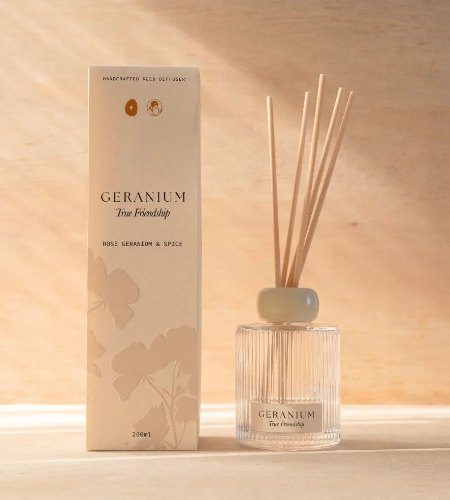 Geranium Diffuser 200ml – True Friendship by Sol Studios, Rose Geranium & Spice fragrance, Language of Flowers collection